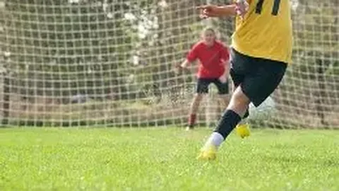 曼联主场激战西汉姆，阿莫林领衔20轮英超征程：8胜3平9负，战绩盘点！